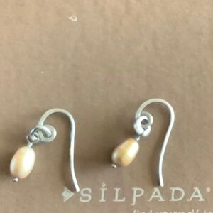 Silpada silver and copper pearl earrings